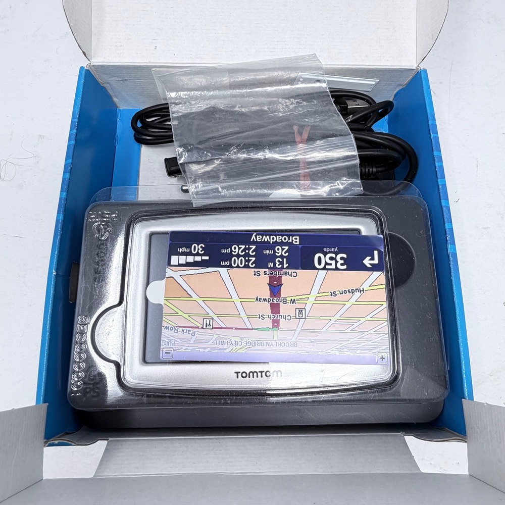TomTom XL 330 S 4.3" GPS Navigation System Car Widescreen Text To Speech Box CIB